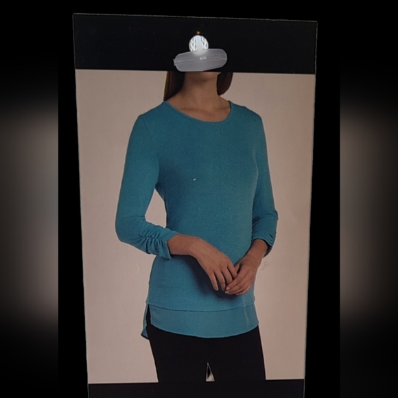 NWT Grace Elements Size Large Light Grey  3/4 Sleeve Top, Layering Back - Picture 5 of 6